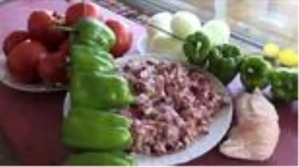 Adıyaman\'da yaz aylarının vazgeçilmez lezzeti: Abuzer kebabı