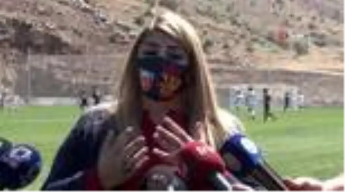 Son dakika haber... Berna Gözbaşı: "Transfer tahtasını açacak meblağ hazır"