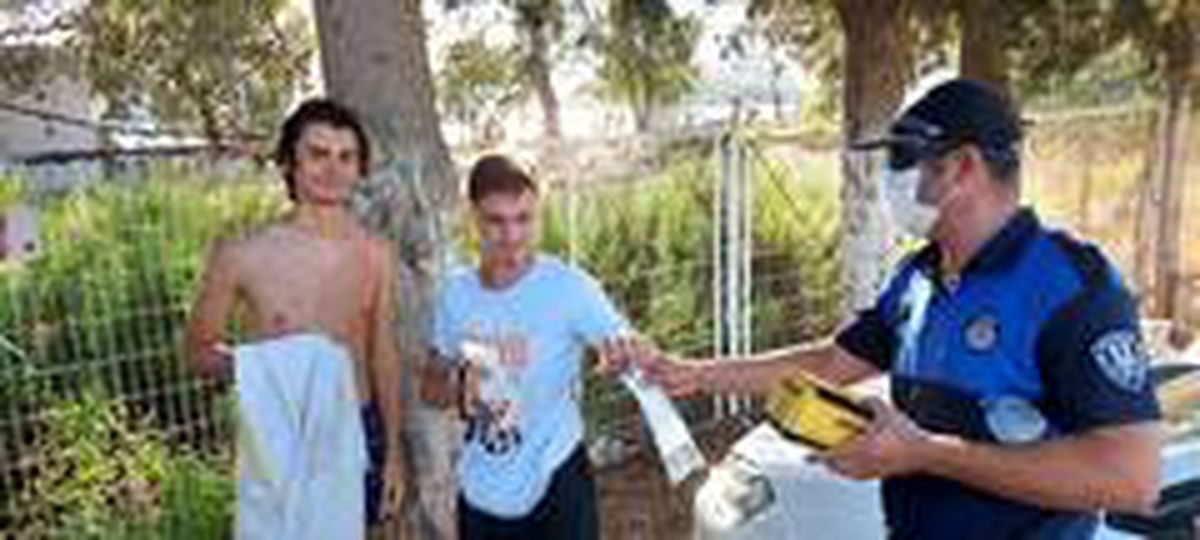 Bodrum Zabıtası bir haftada 5 bin 500 maske dağıttı