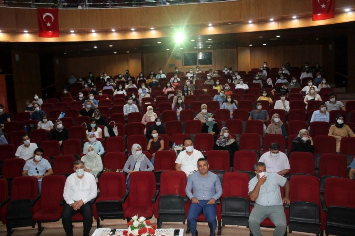 Kahta\'daki aday öğretmenlere seminer