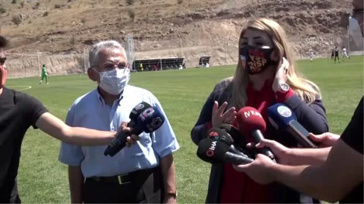 Son dakika haberi! Kayserispor Kulübü Başkanı Berna Gözbaşı\'dan transfer açıklaması
