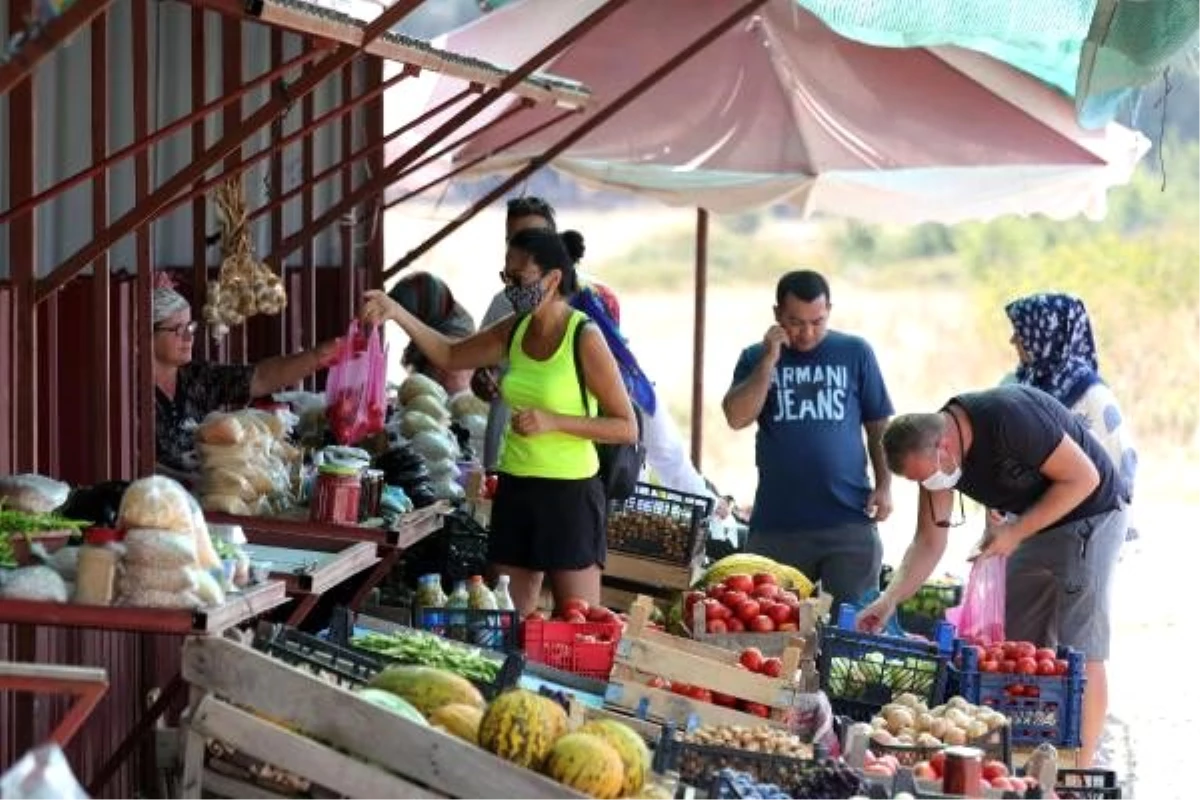 Son dakika haber | Köylü kadınların üretip, yol kenarında sattığı ürünlere tatilci ilgisi