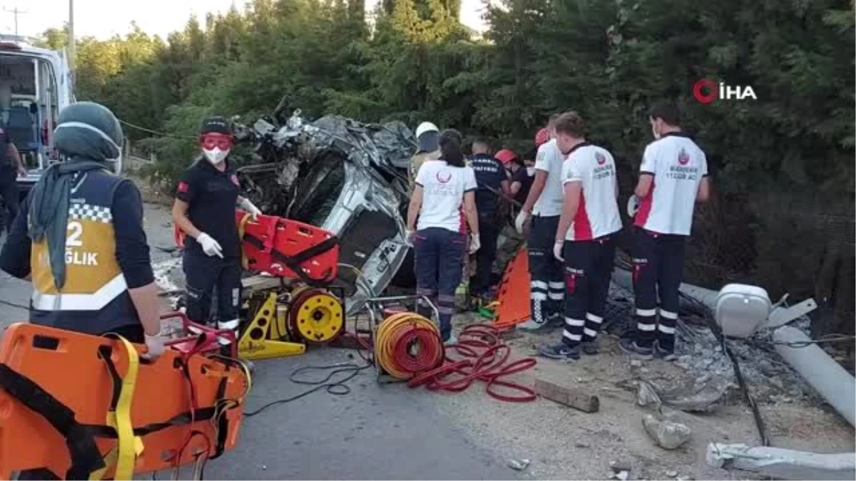 Son dakika haber: Silivri\'de kaza sonrası yol savaş alanına döndü, aracın motoru koptu: 4 yaralı