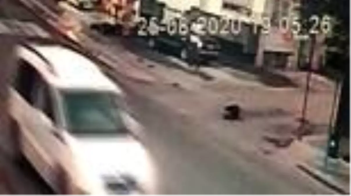 Son dakika haber... 2 çocuk annesi kadının sokak ortasında silahlı öldürüldüğü anlar kamerada