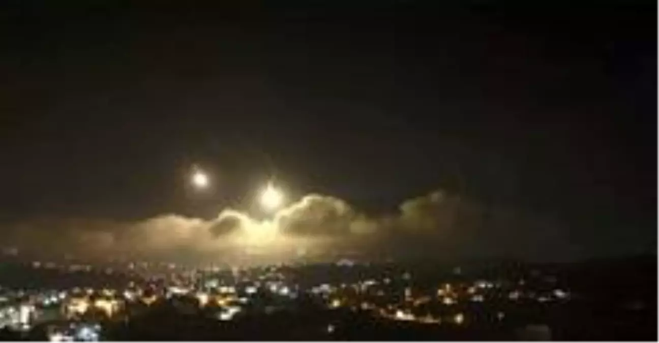 Son dakika haberleri | İsrail, Lübnan sınırında aydınlatma fişekleri ve fosfor bombaları attı