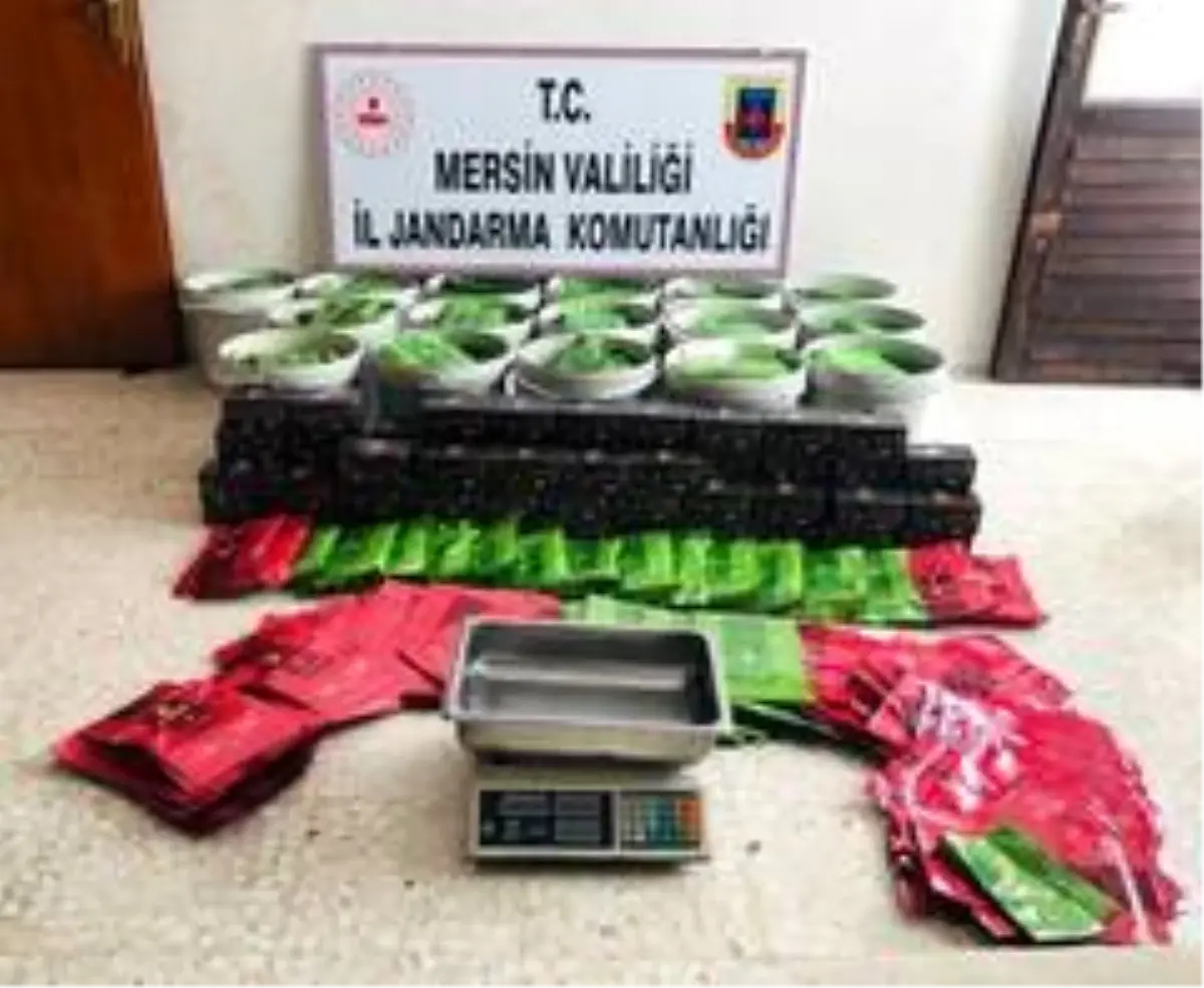 Son Dakika | Mersin\'de 273 kilogram bandrolsüz nargile tütünü ele geçirildi