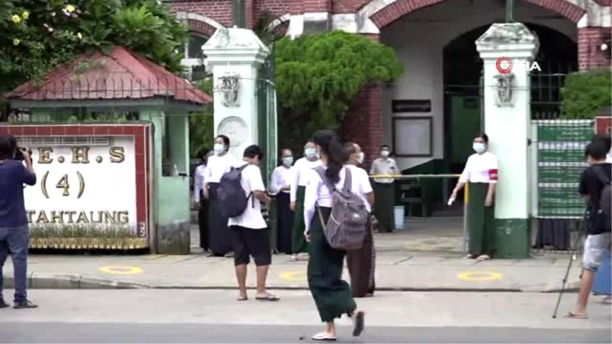 Myanmar\'da 6 binden fazla lise yeniden açıldı