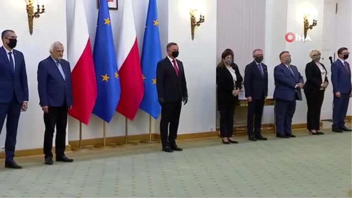 Polonya\'nın yeni Dışişleri ve Sağlık Bakanı göreve başladı