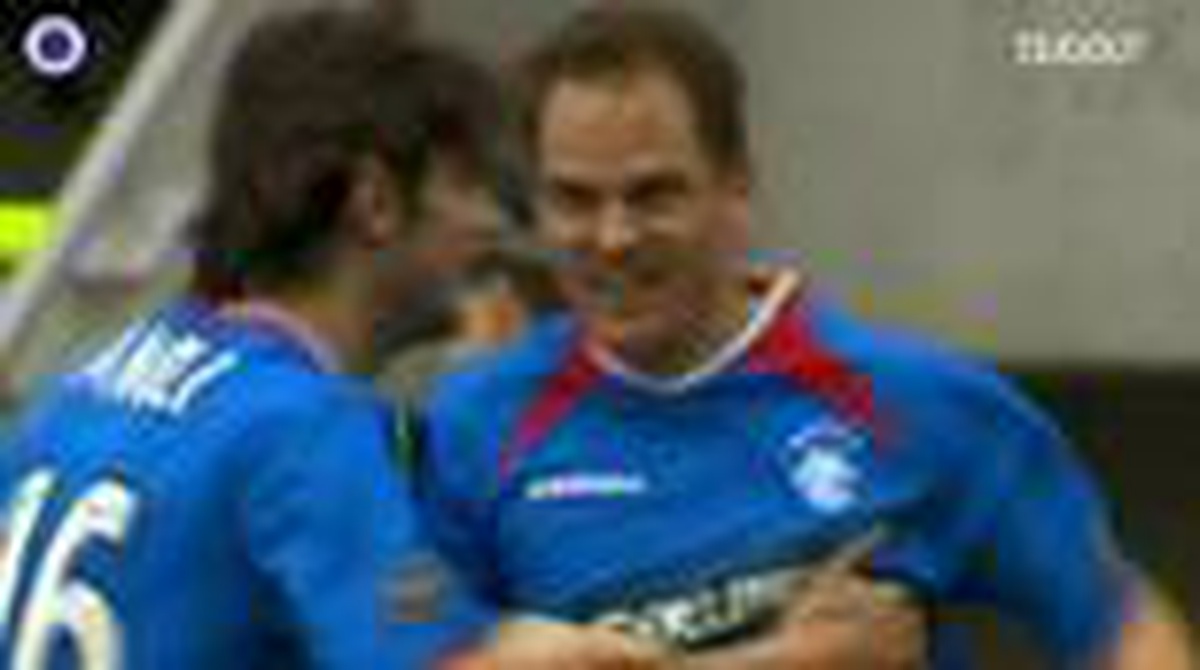 Ronald de Boer\'in Rangers Formasıyla En İyi Golleri 