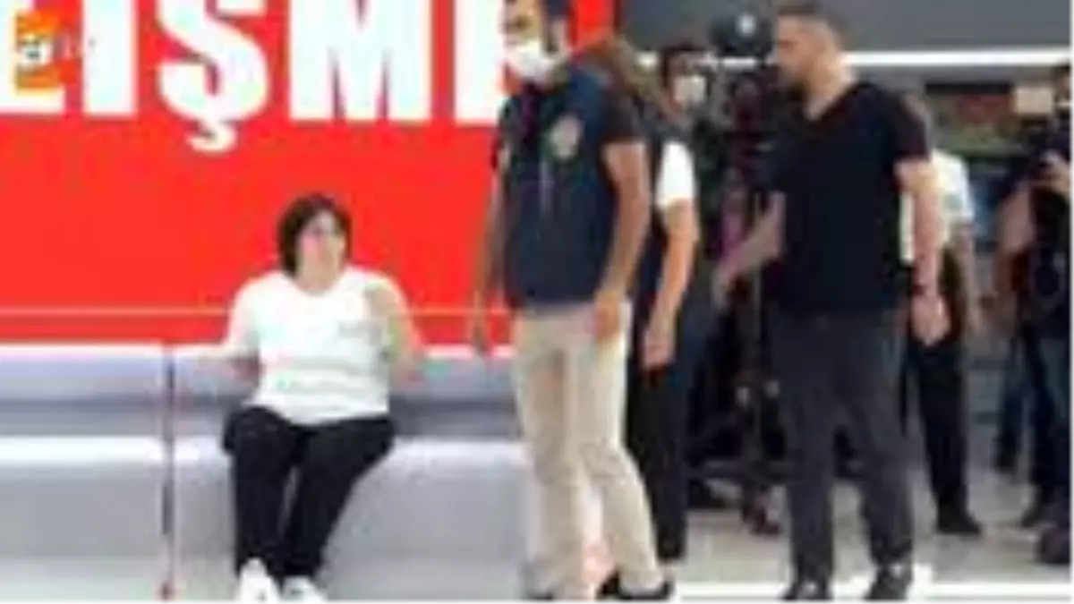 Yangında öldüğünü iddia ettiği evladını aşığı katletmiş! Anne her şeyi canlı yayında itiraf etti