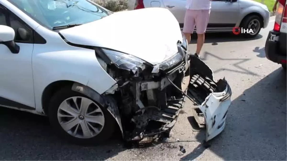 Son dakika! Yaralı taşıyan ambulans kaza yaptı