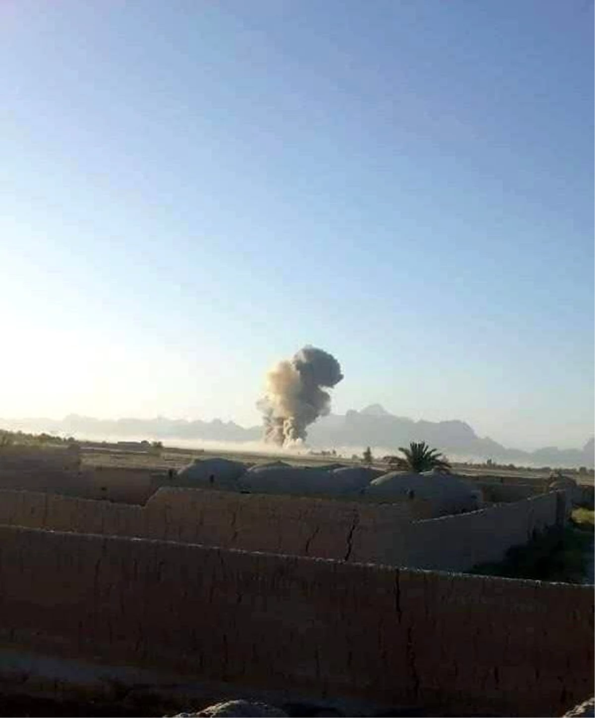 Son dakika haberi... Afganistan\'da bomba yüklü araçla saldırı