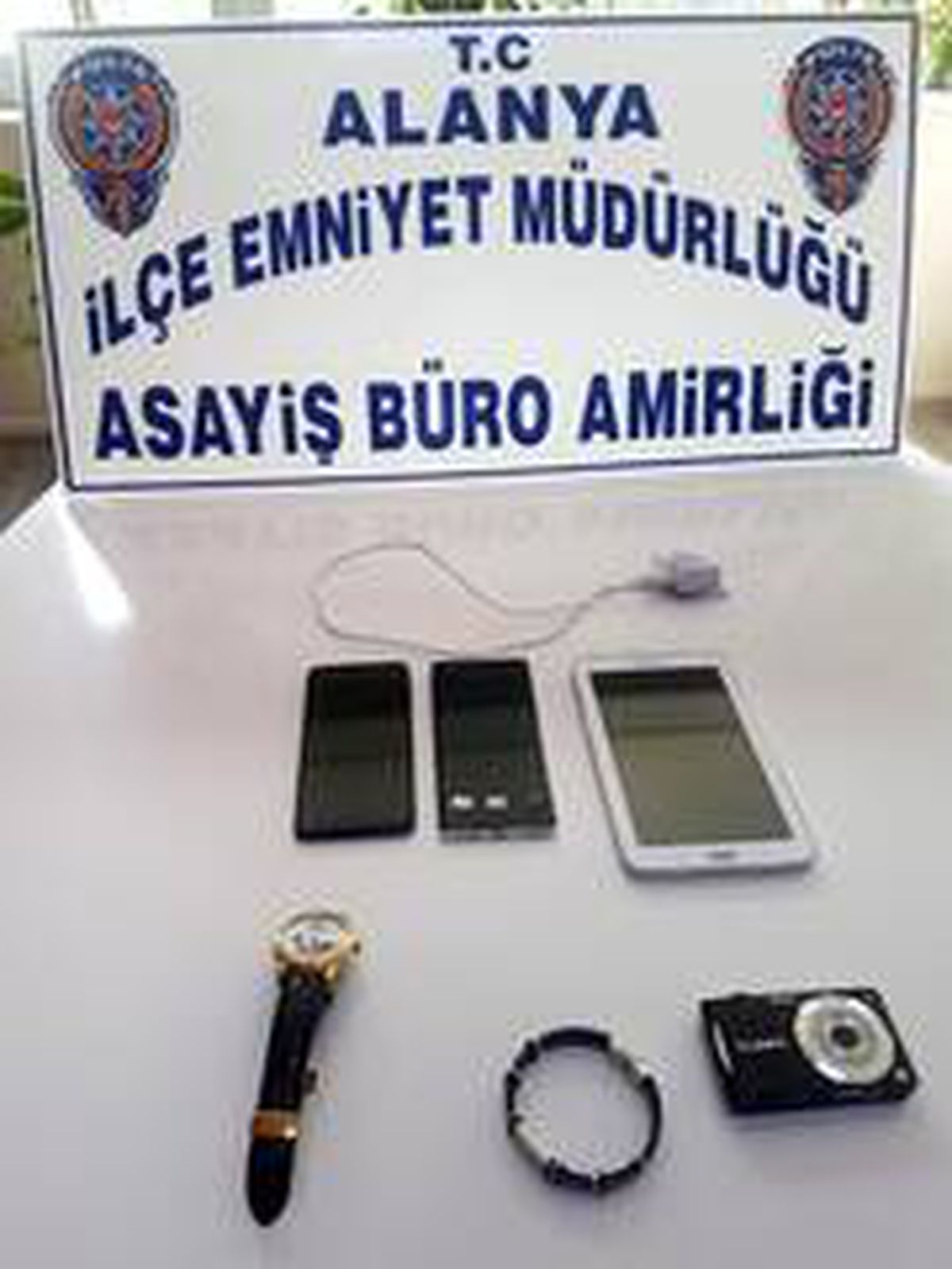 Alanya\'da evden elektronik eşya çalan şüpheli yakalandı