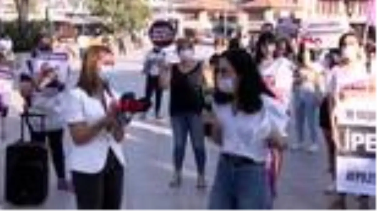 Son dakika gündem: BEŞİKTAŞ\'TA KADINLARDAN İPEK ER İÇİN BASIN AÇIKLAMASI