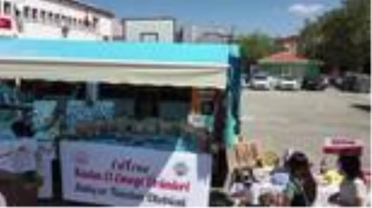 Edirne Valiliğince üretici kadınlara "mobil dükkan" armağan edildi