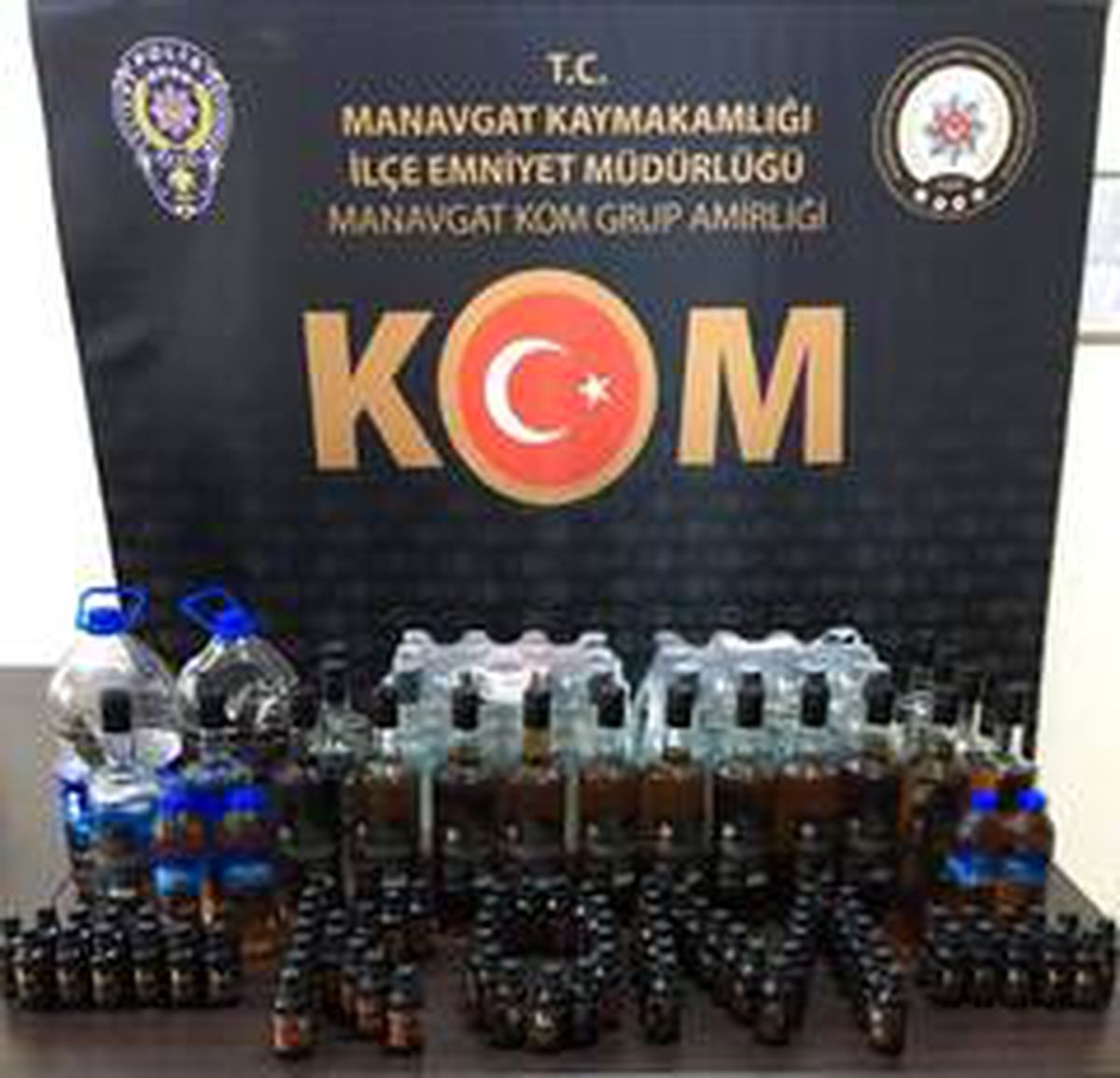 Manavgat\'taki bir markette sahte alkol ele geçirildi