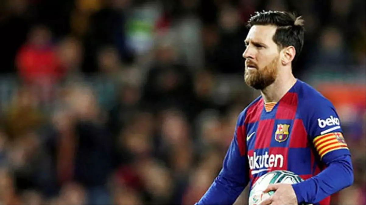 Manchester City, Lionel Messi\'ye 100 milyon euro ve 3 oyuncu teklif edecek