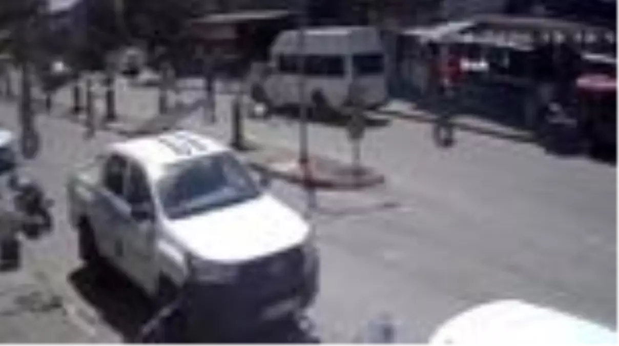 Son dakika haberleri! Mersin\'de dehşet...Babasını sokak ortasında bıçaklayarak öldürdü