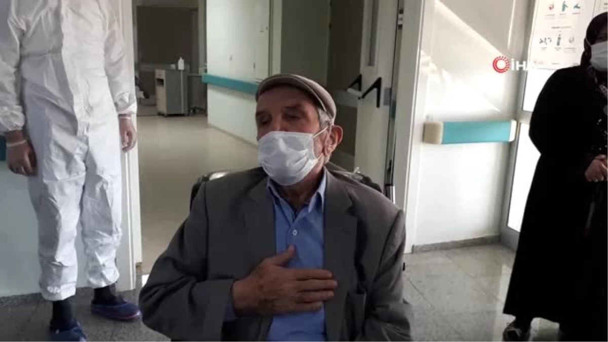 Son Dakika | 83 yaşında Korona virüsü yendi...Hastaneden dualarla çıktı