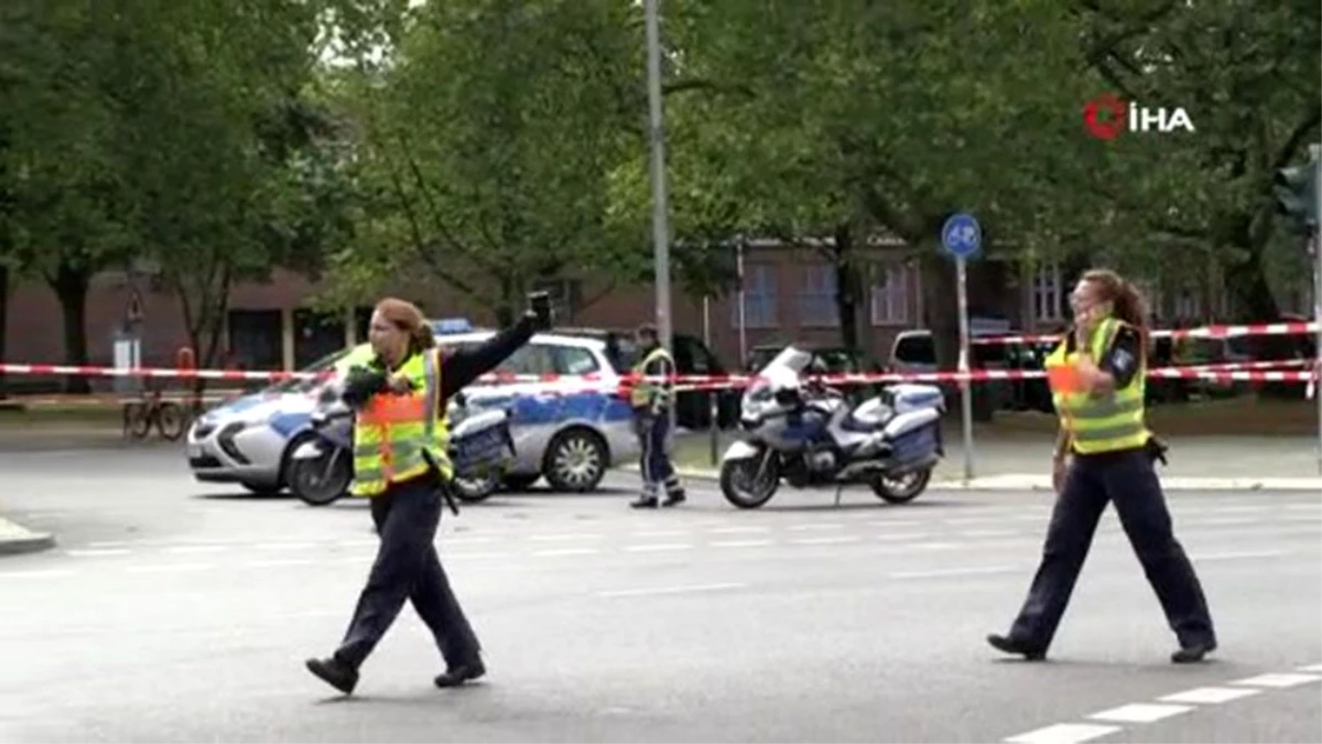 Berlin\'de okulda silahlı saldırgan iddiası polisi alarma geçirdi