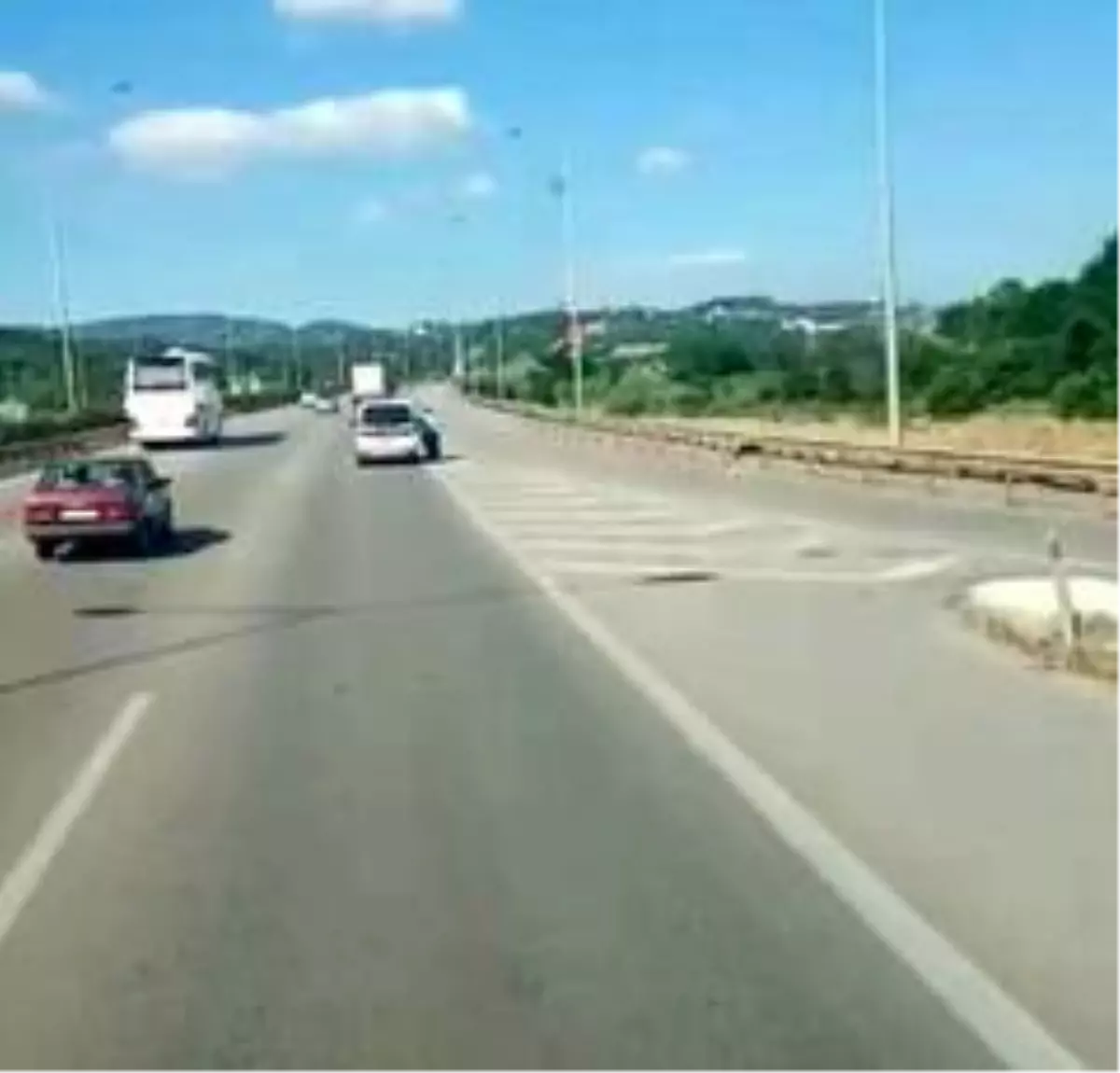 Son dakika haberi | Bursa\'da trafikte korku dolu anlar...Ölümden böyle döndü