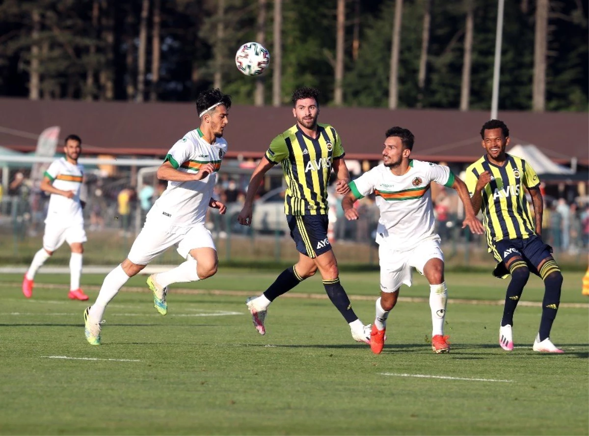 Fenerbahçe hazırlık maçında Alanyaspor ile 1-1 berabere kaldı