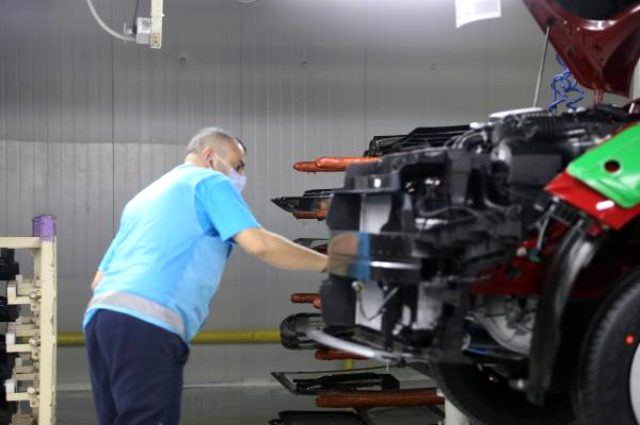 i20 üretimine başlayan Kocaeli'deki Hyundai fabrikası, dünyadaki üretimin yüzde 50'sini karşılayacak