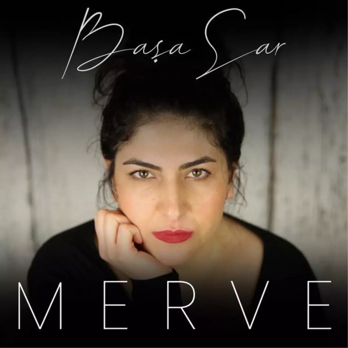 Merve , ilk sıngle çalışması olan \'\'Başa Sar\'\' ile karşınızda