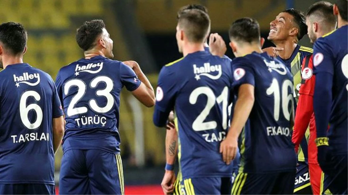 Fatih Terim, Fenerbahçeli Deniz Türüç\'ü Galatasaray\'a istiyor