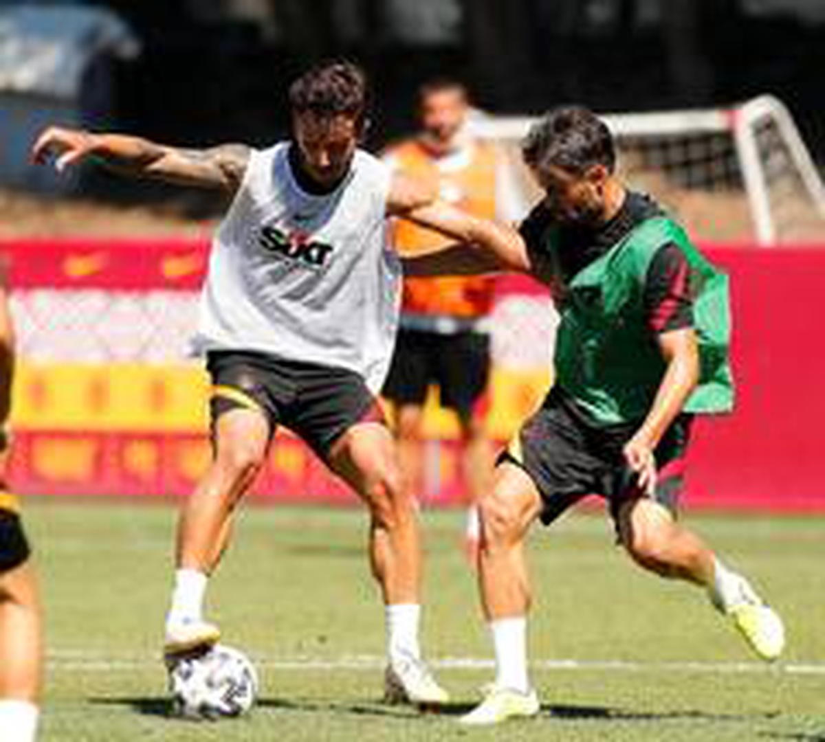 Galatasaray\'da yeni sezon hazırlıkları sürüyor