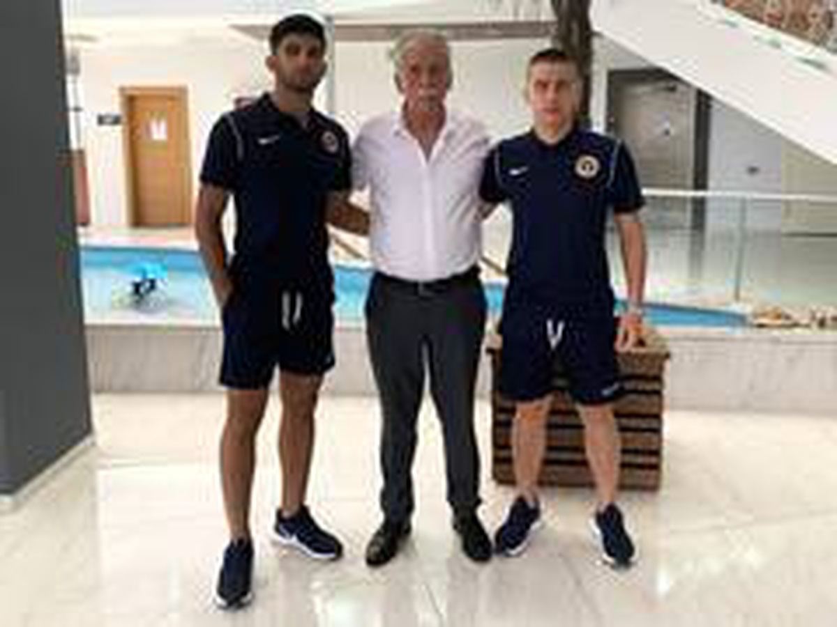Menemenspor\'da 2 futbolcu daha profesyonel oldu