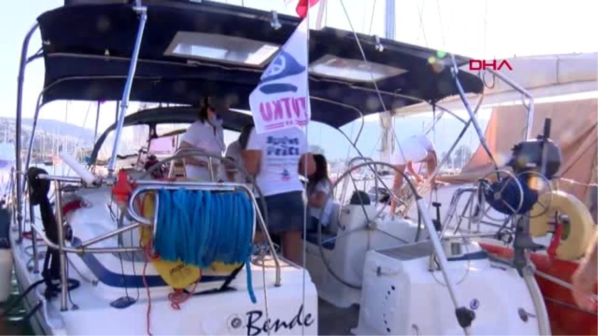 MUĞLA Denizci kadınlar şiddete dikkat çekmek için yelken açtı