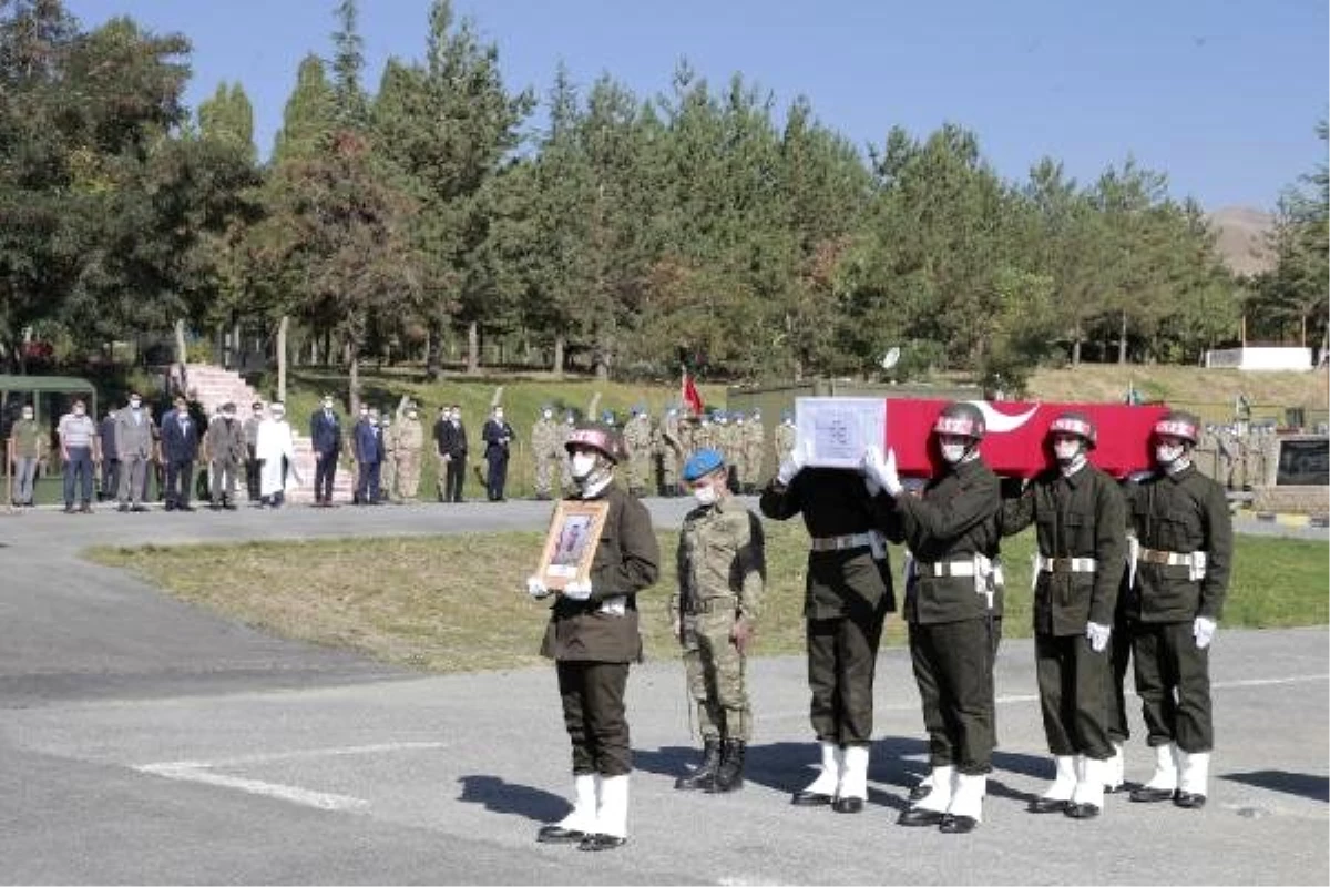 Şehit Sözleşmeli Er Çıkın, memleketine uğurlandı