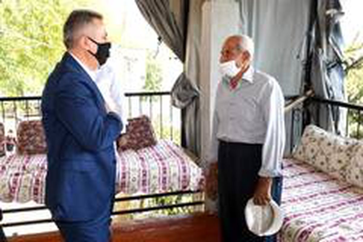 Son dakika haberi: ValiElban, Kozan\'da şehit aileleri ve yangın mağdurlarını ziyaret etti