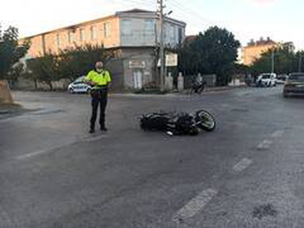 Otomobil ile motosiklet çarpıştı: 1 yaralı