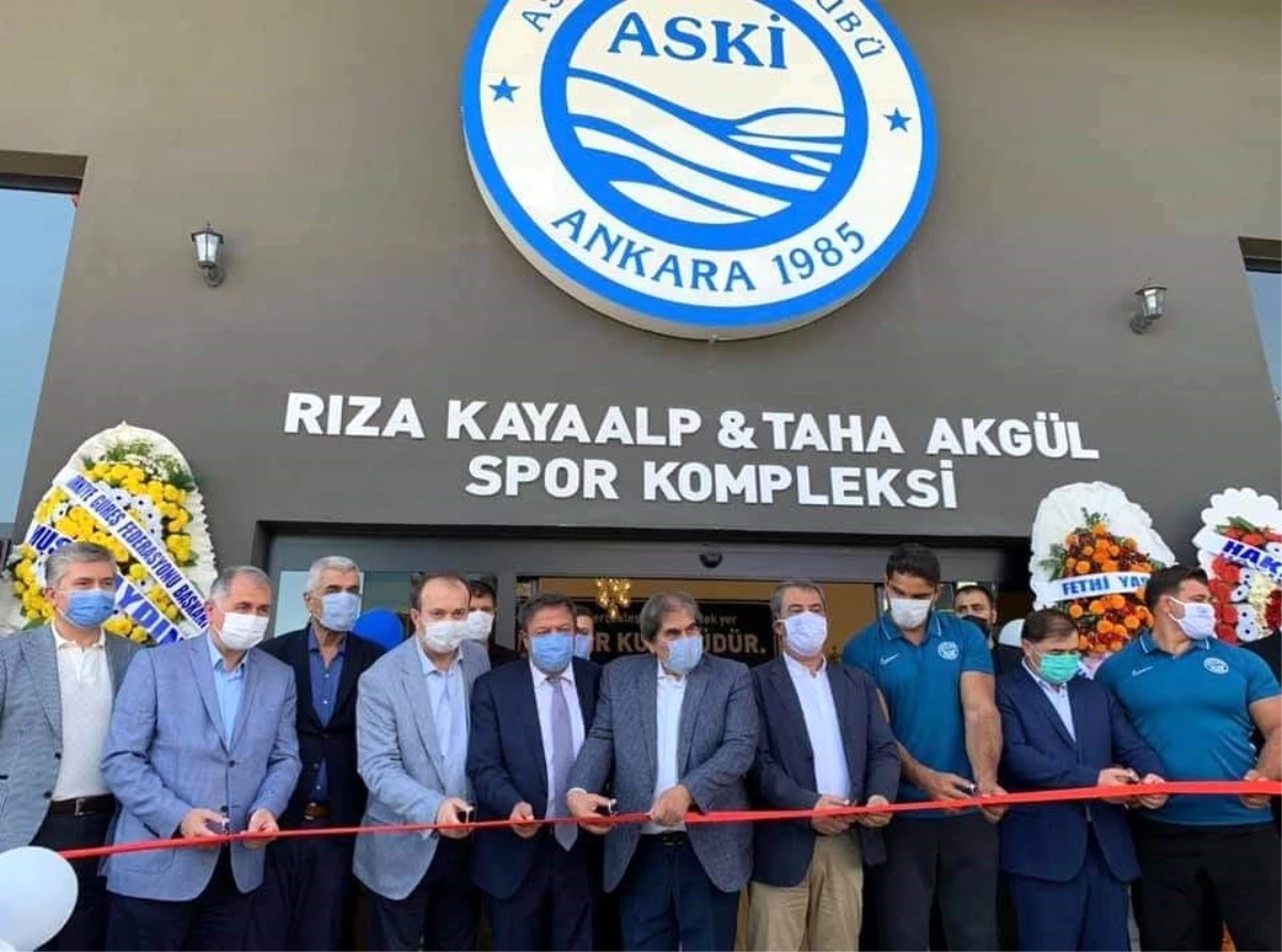 Rıza Kayaalp ve Taha Akgül adına spor tesisi açıldı