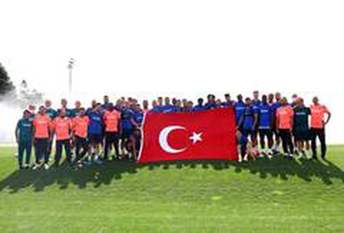 Trabzonspor\'dan 30 Ağustos pozu