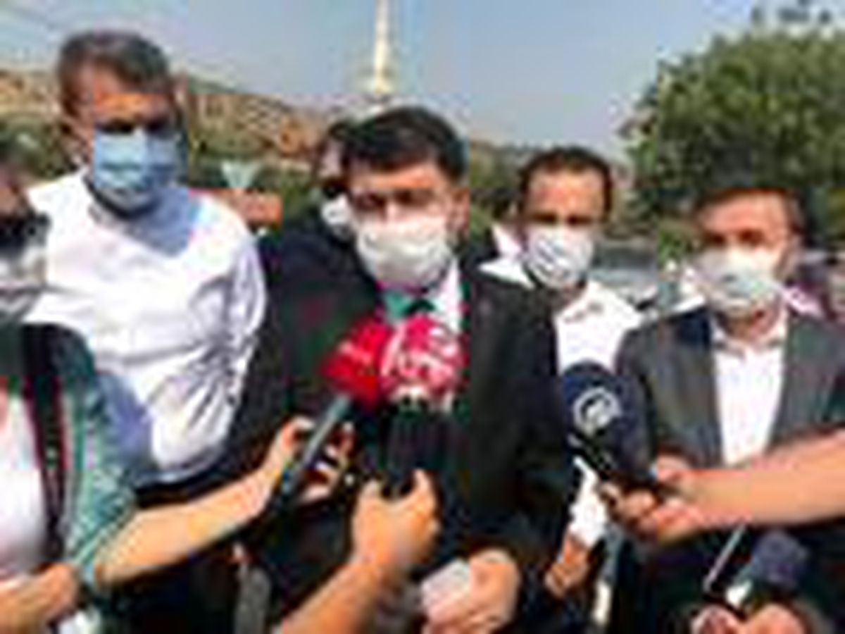 Ankara\'daki orman yangını, söndürülmeye çalışılıyor (3)
