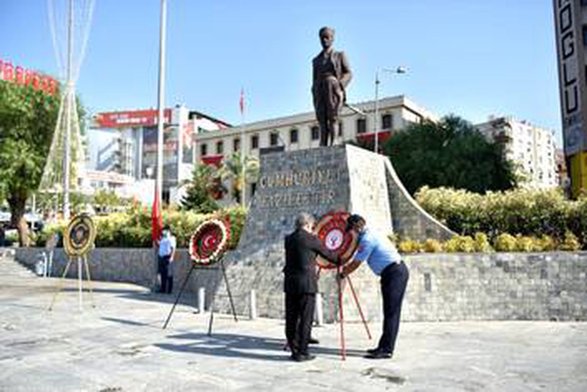 Bornova efelerle yürüdü