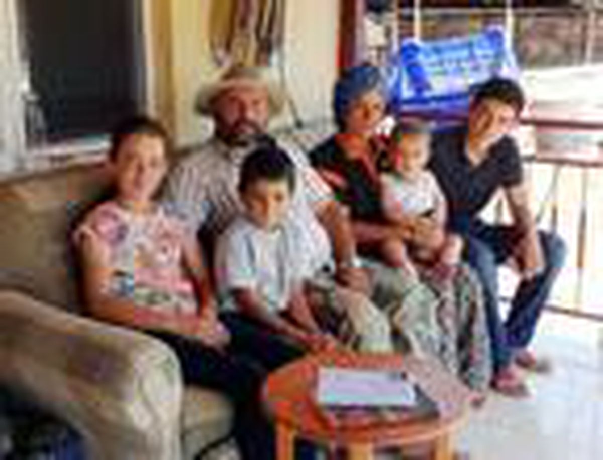 Emine Erdoğan\'ın bilgisayar hediyesiyle mutlu olan Yörük kızı Emine: Yüzünüzü kara çıkarmayacağım