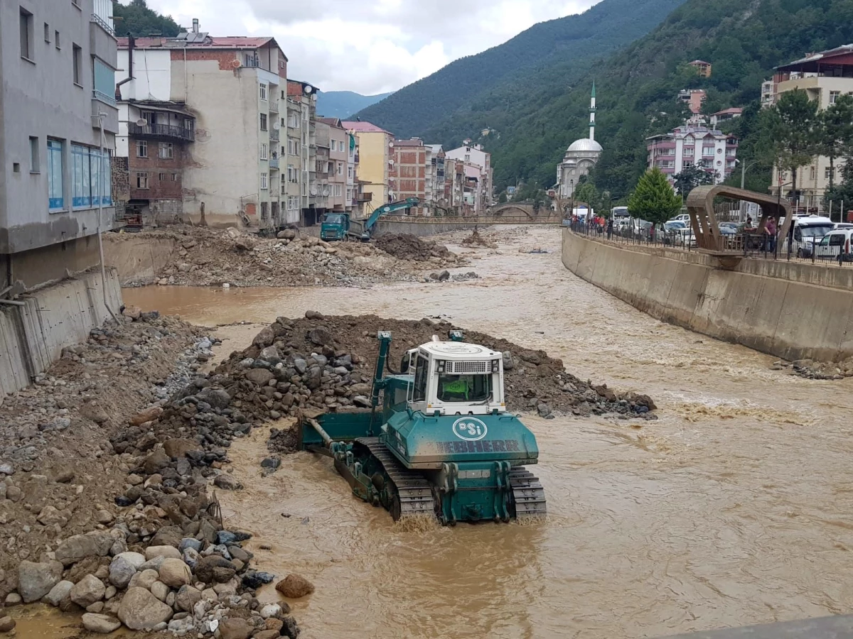 Giresun\'da sel felaketinin yaraları sarılıyor