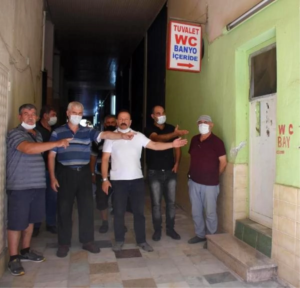 İzmir\'deki camide \'tuvalet\' tepkisi
