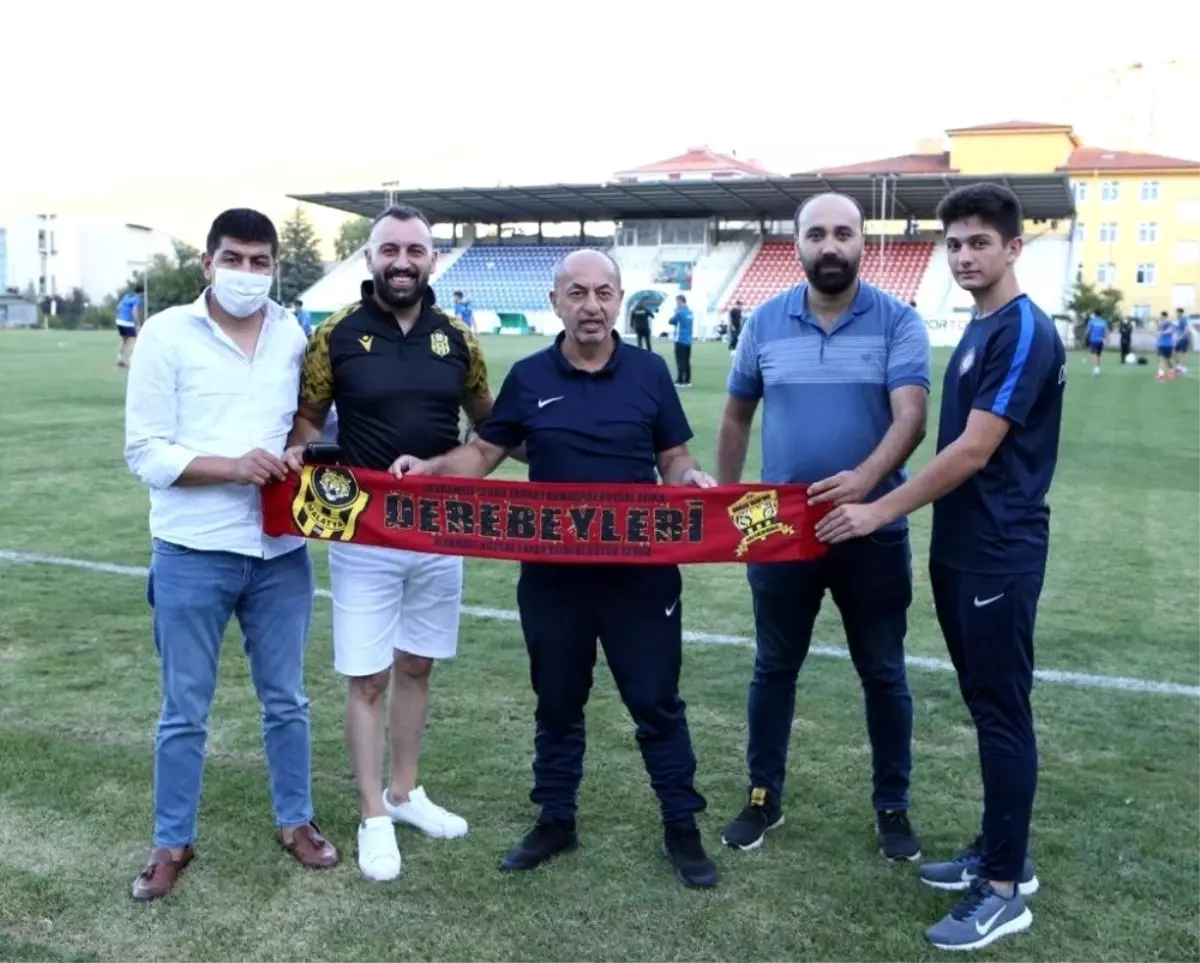 Malatyasporlu taraftarlardan Yeşilyurt Belediyespor kampına ziyaret