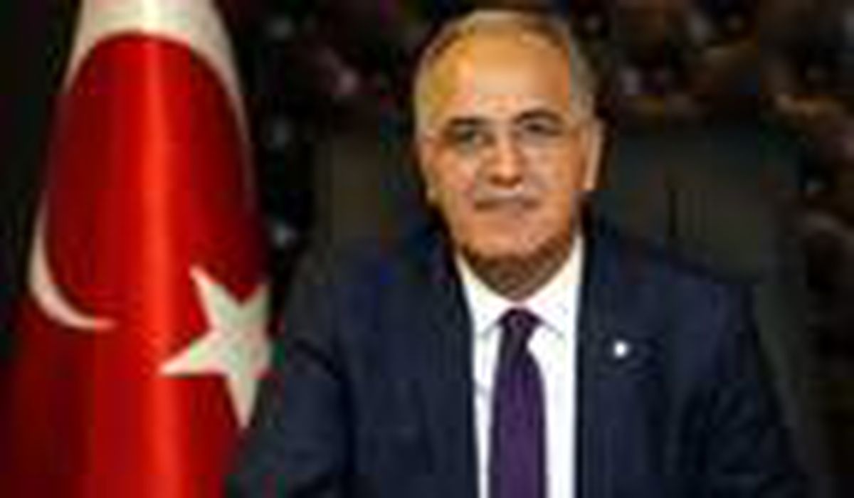 TVF Başkanı Mehmet Akif Üstündağ\'dan millilere tebrik