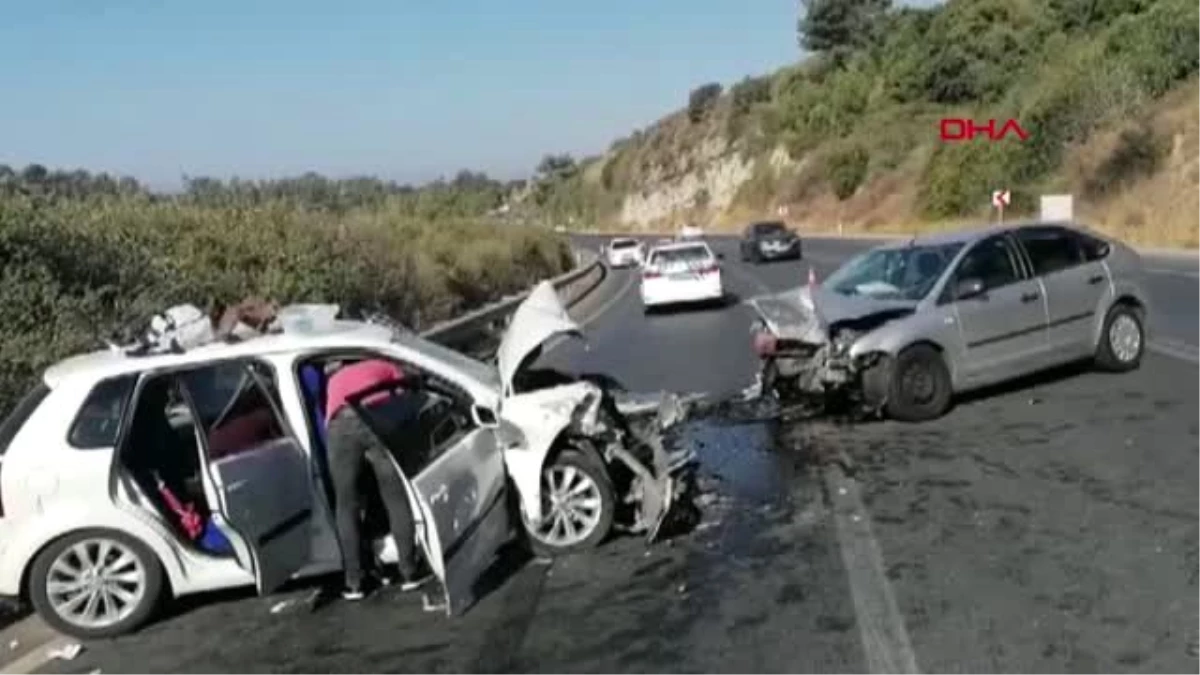 Son dakika haber: ANTALYA 2 otomobilin çarpıştığı kazada, aynı aileden 4 kişi yaralandı