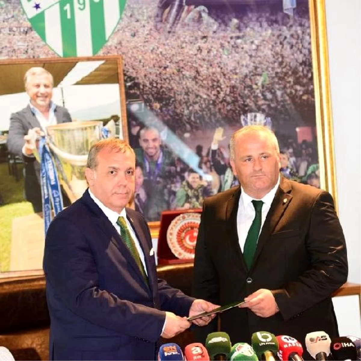 Bursaspor\'da Başkan Kamat, mazbatasını aldı