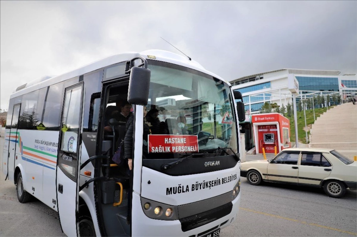 Büyükşehir sağlık çalışanlarını ücretsiz taşıyor