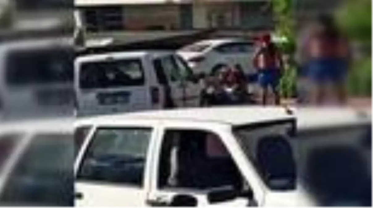 Çıkan kavgada cadde savaş alanına döndü: 2 yaralı, 4 gözaltı