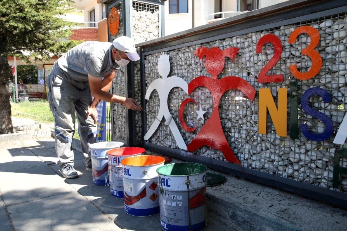 Gölbaşı Park ve Bahçeleri Fen İşleri dokunuşuyla güzelleşiyor