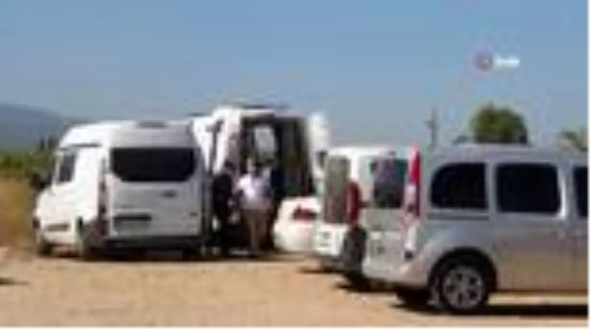 İzmir\'de şüpheli ölüm: Aracının yanında ölü bulundu